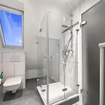 Gesamte - Buero - Kueche - Netflix Apartamento *