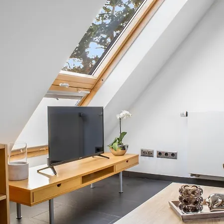 Gesamte - Büro - Küche - Netflix Nürnberg